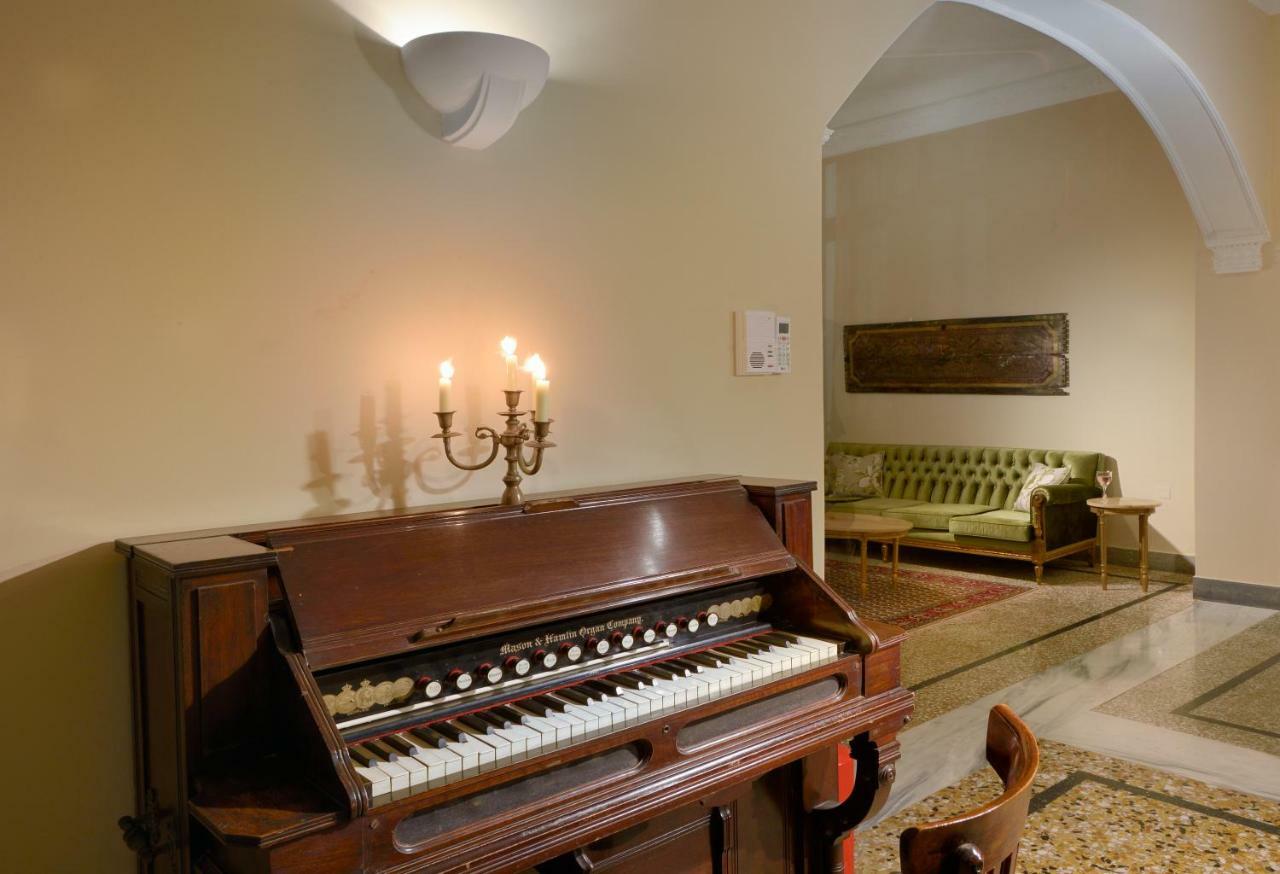 Athenian Vintage Apartments Екстер'єр фото